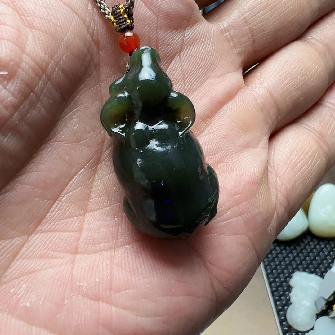 吊坠(赠链)未镶嵌和田玉