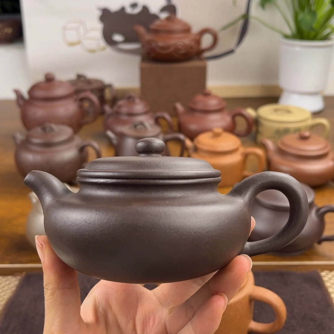 紫砂茶壶手工制作工艺精湛