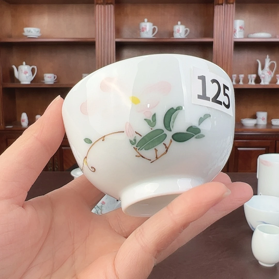 瓷釉下彩花卉直口杯，微瑕