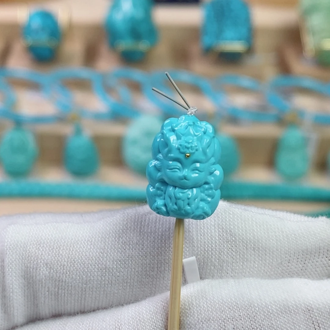 绿松石未镶嵌珠宝奇石