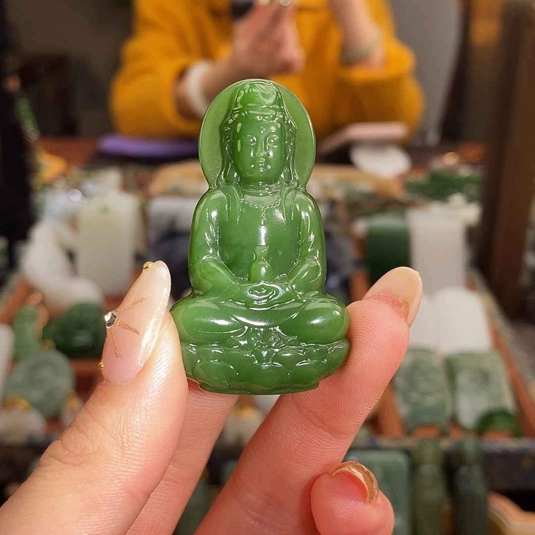 和田玉未镶嵌吊坠(赠链)