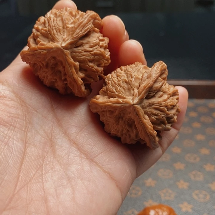 把件文玩核桃三棱38尺