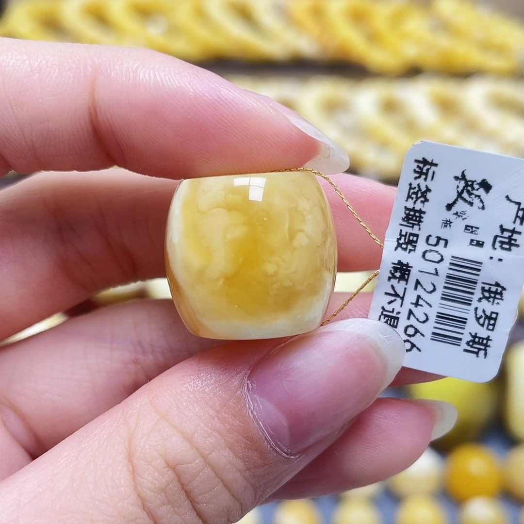 未镶嵌琥珀裸石19.1*17.1mm桶珠微瑕