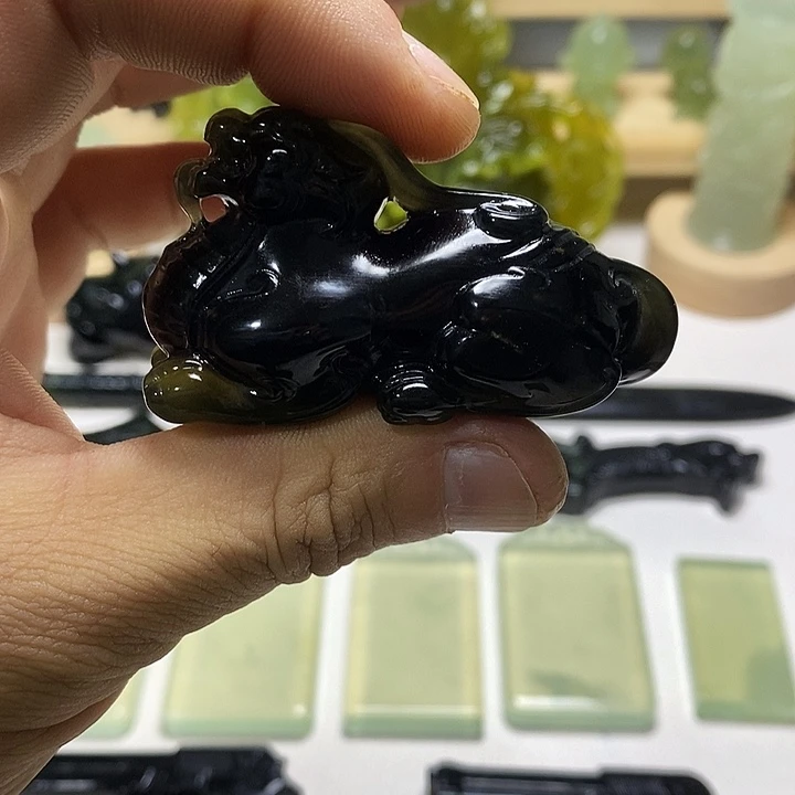 岫玉未镶嵌手把件