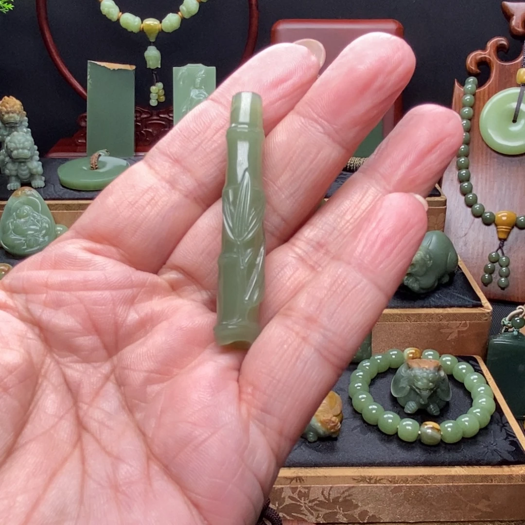 岫岩老玉（透闪石质玉）未镶嵌挂件