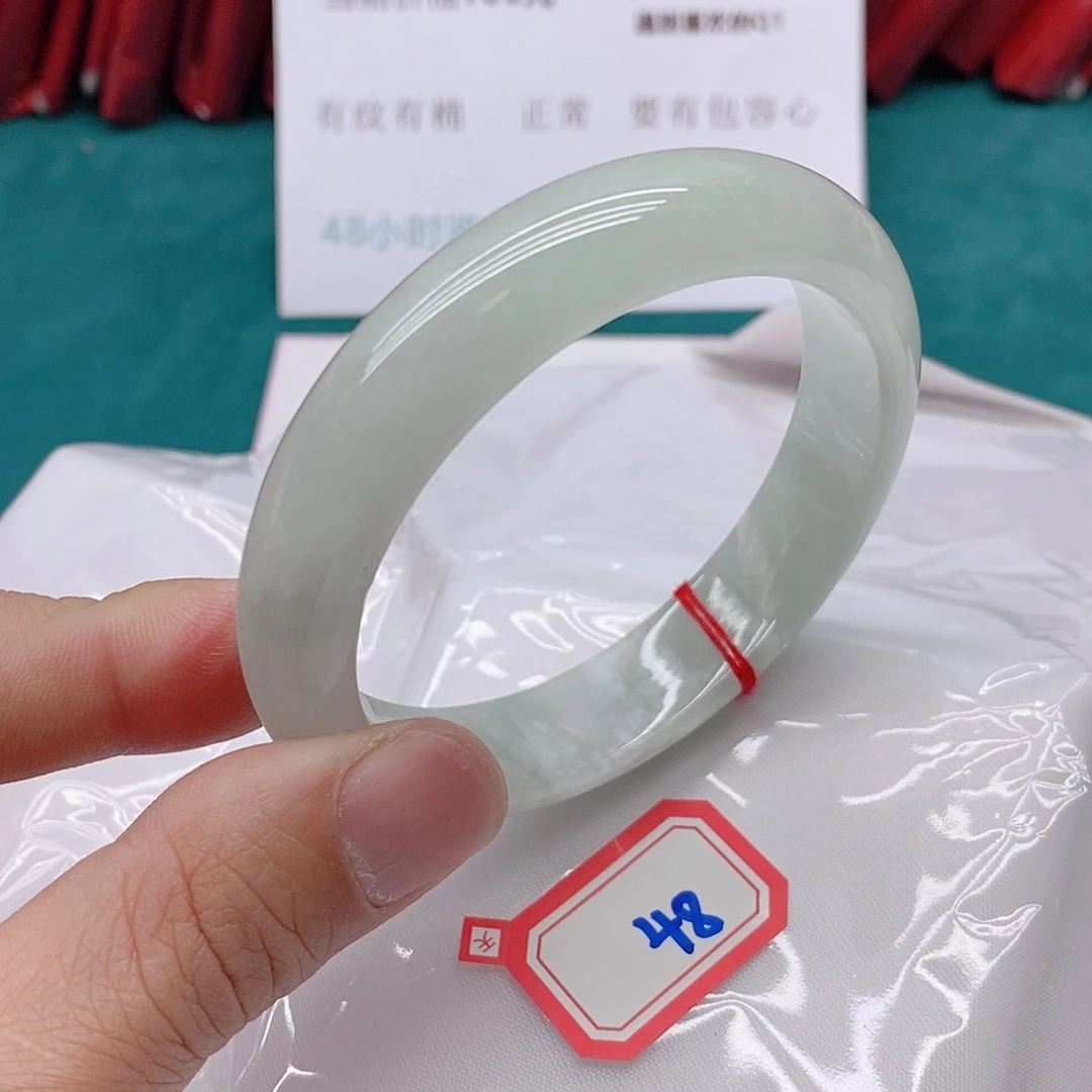 翡翠手镯未镶嵌幸**生488888888
