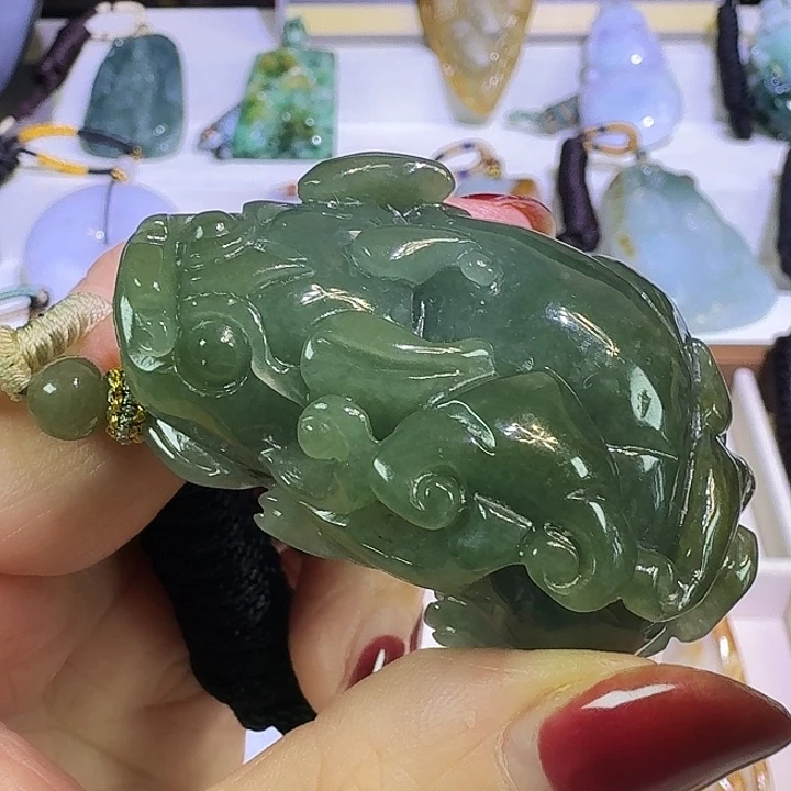 颈饰未镶嵌翡翠A货