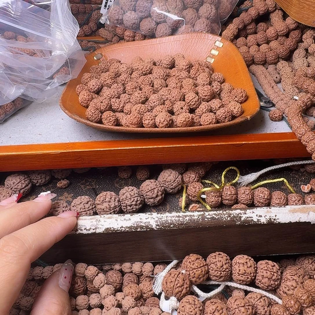 吾***吊坠金刚菩提120颗黄身有瑕疵