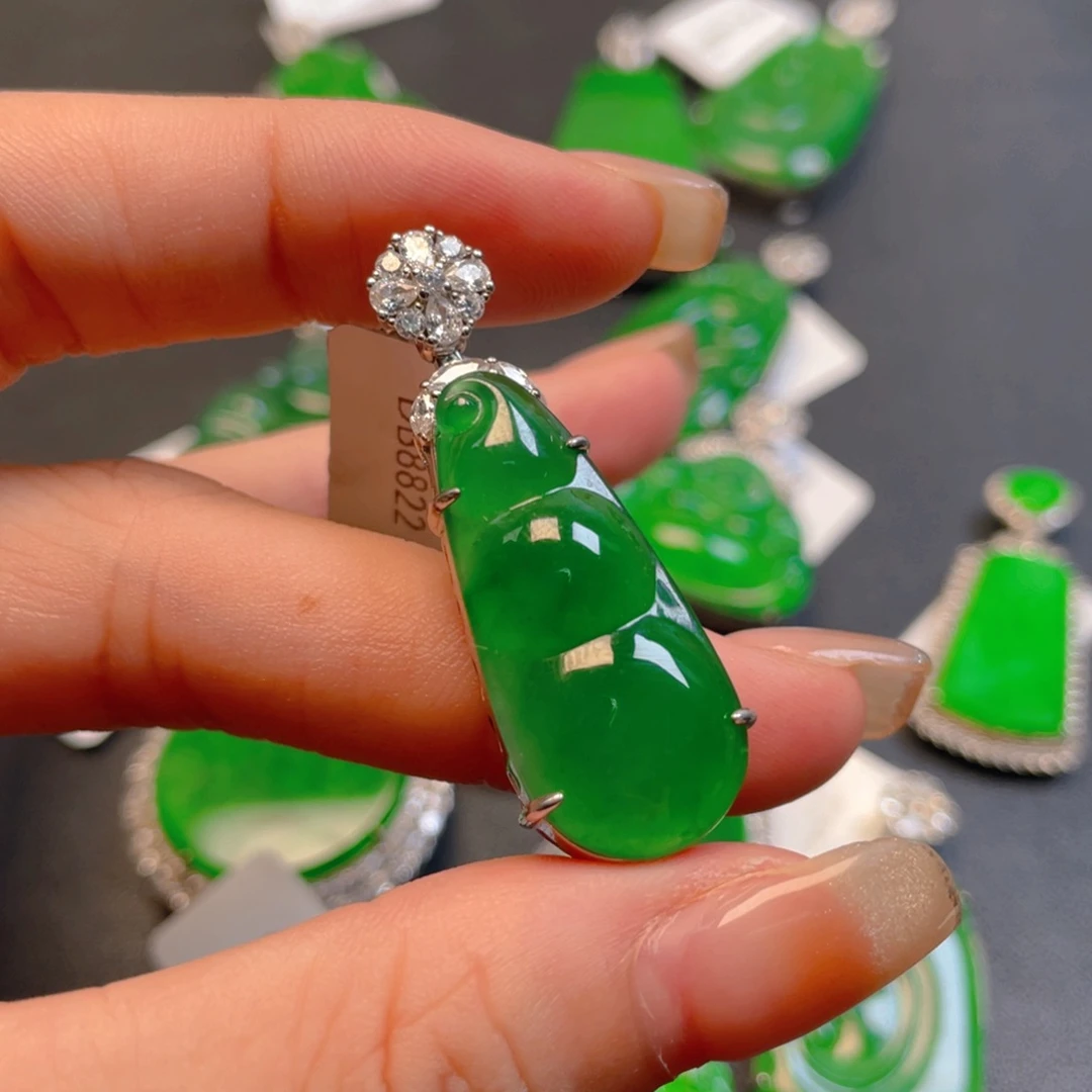 翡翠18K金镶嵌吊坠(不含链)