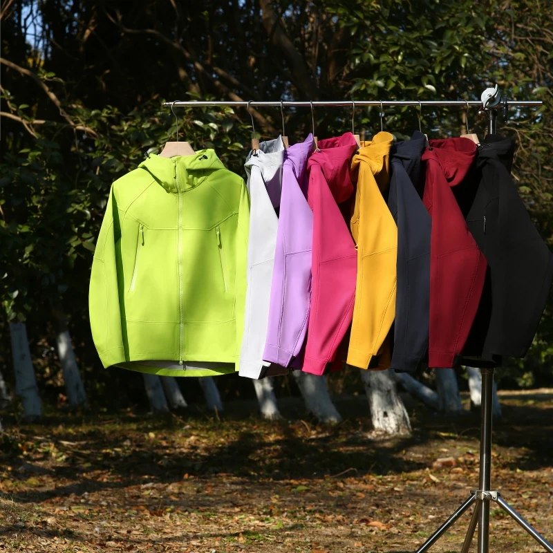 春季色彩冲锋系列男女全天候防风情侣户外运动登山软壳夹克D2833