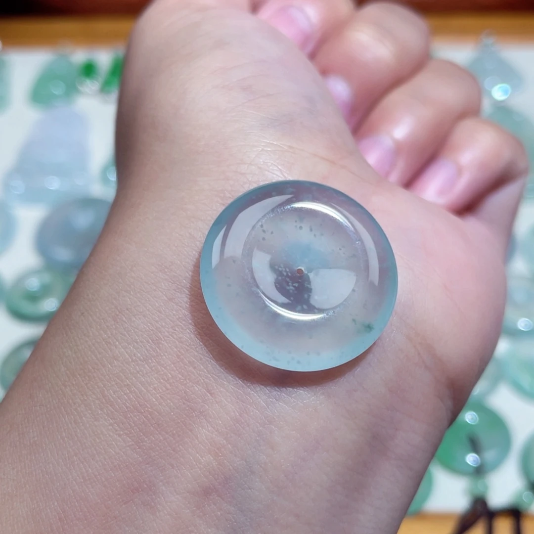 翡翠未镶嵌颈饰扣子