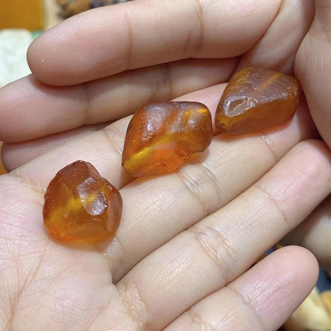 定制琥珀蜜蜡原石