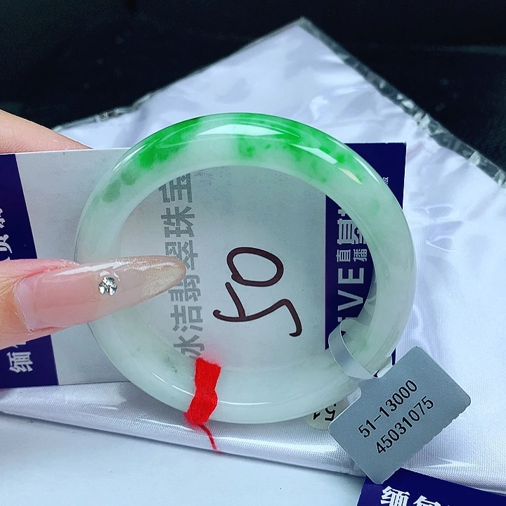 翡翠手镯未镶嵌缅甸天然a货翡翠手镯