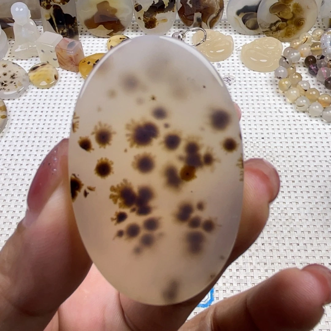 玛瑙/玉髓未镶嵌颈饰