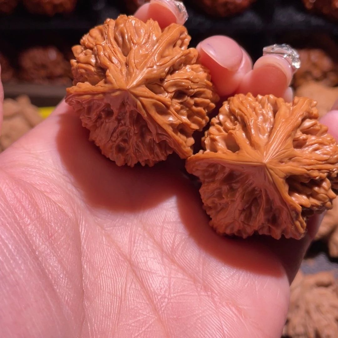 你***好文玩核桃吊坠文山