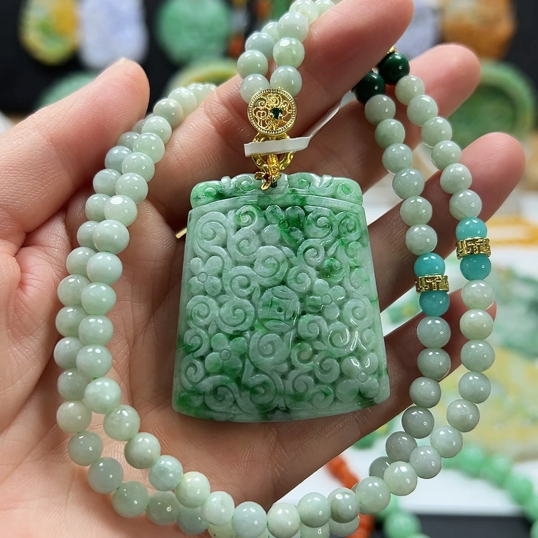 翡翠未镶嵌颈饰吊坠