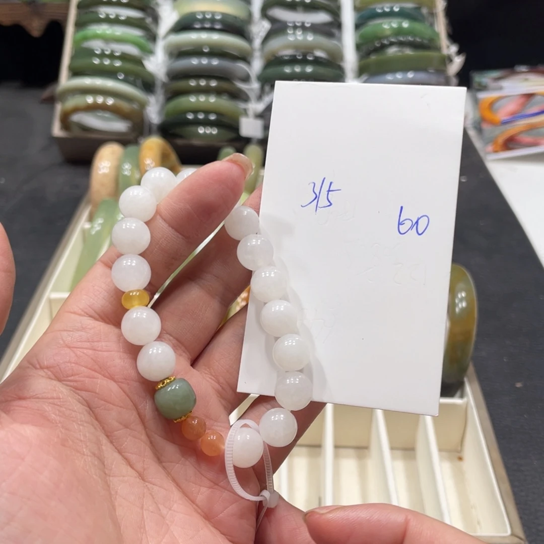 和田玉未镶嵌手串