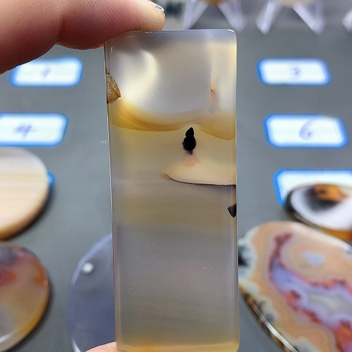 未镶嵌颈饰玛瑙/玉髓