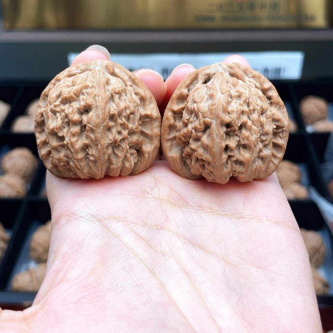 把件文玩核桃40超精小球白特价！4006