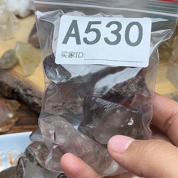 静****未镶嵌水晶珠宝半成品默认微瑕