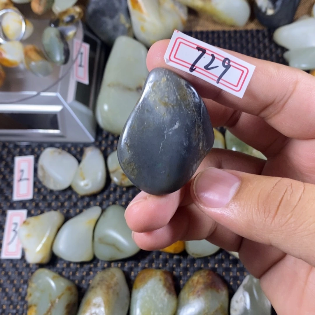 和田玉（糖玉）未镶嵌挂件