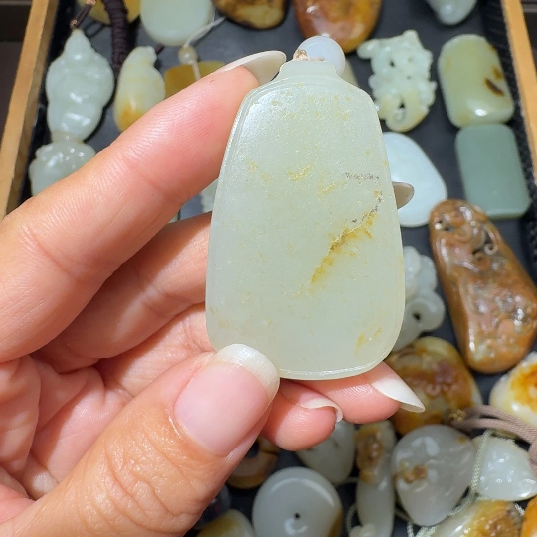 和田玉未镶嵌吊坠(不含链)