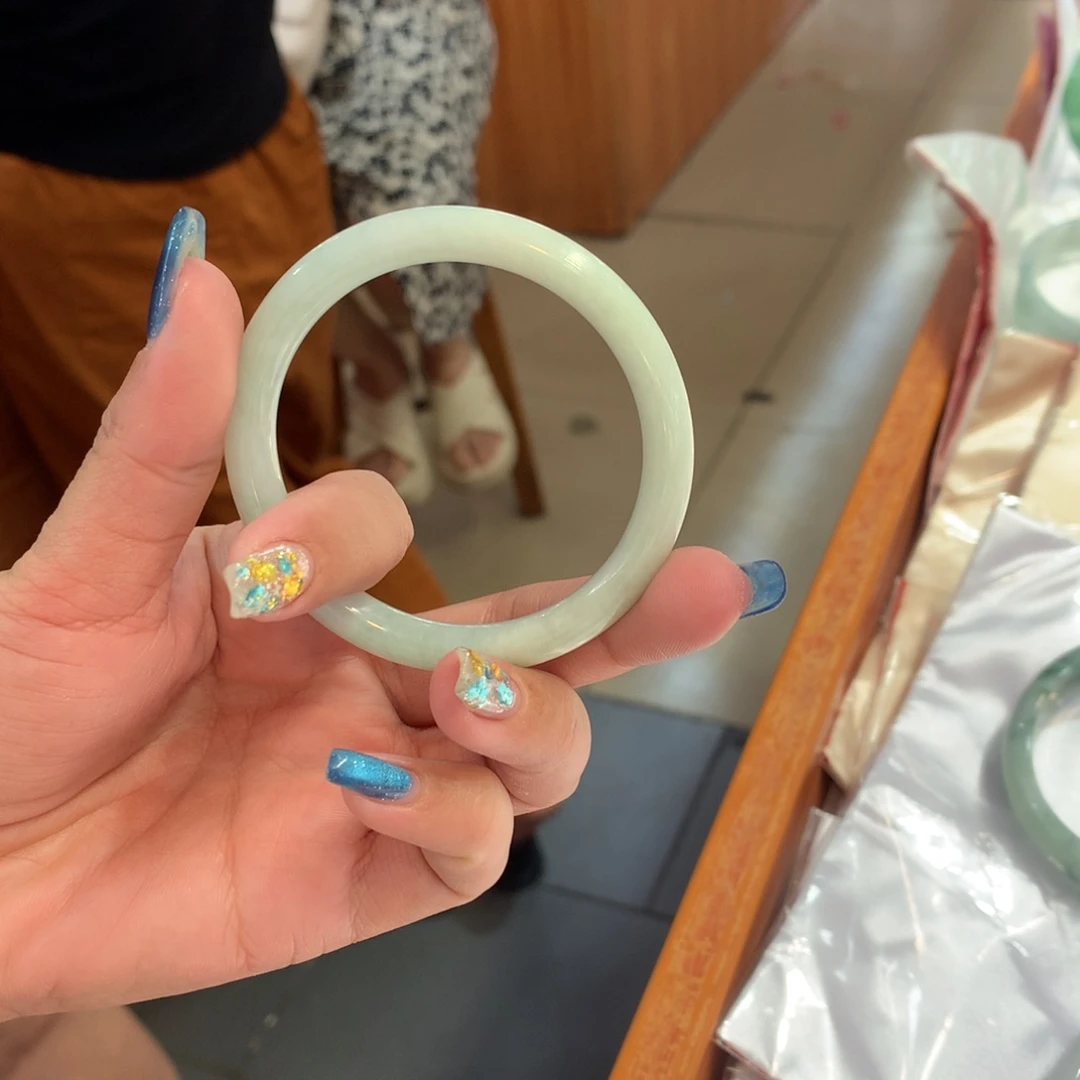 翡翠手镯未镶嵌完美入门