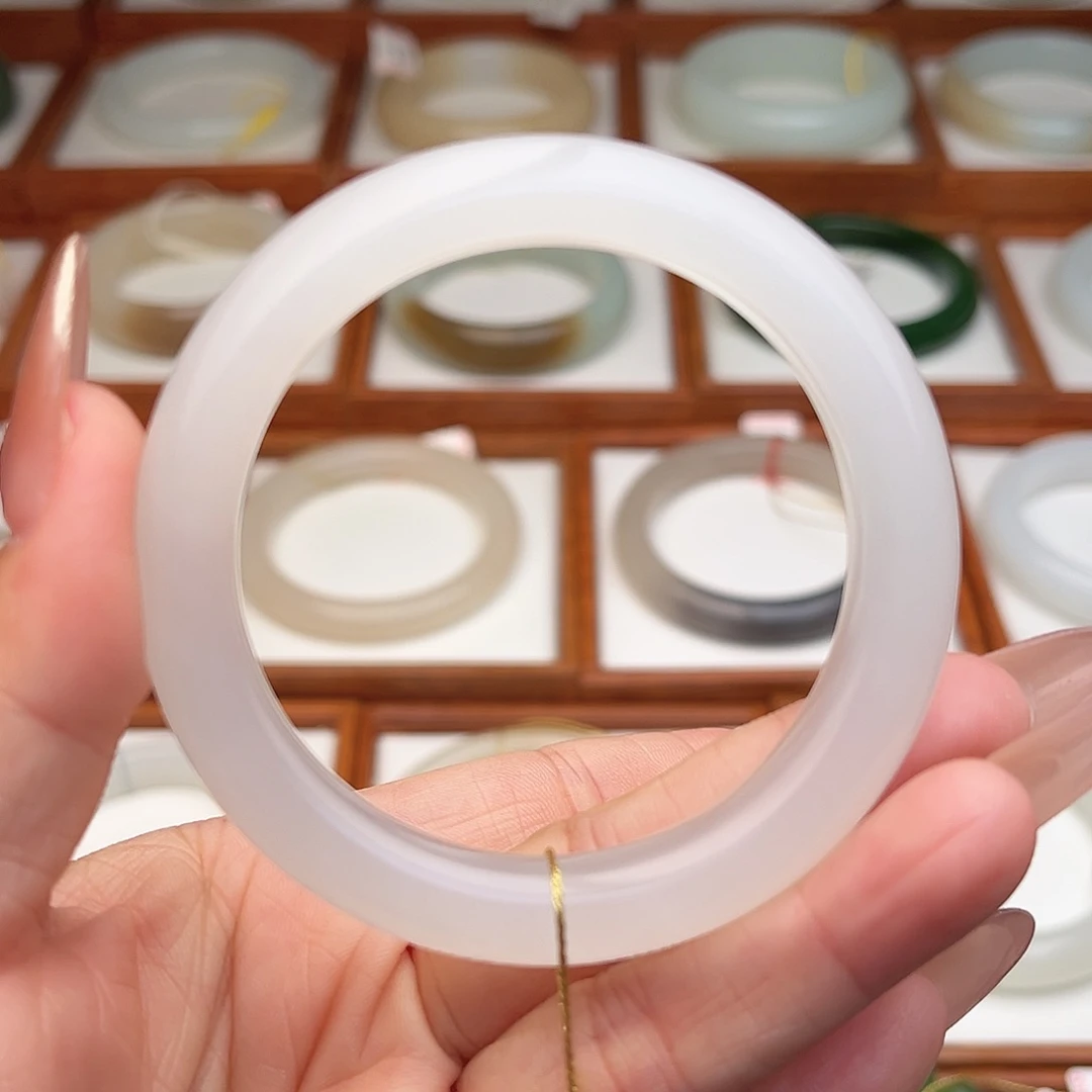 和田玉未镶嵌手镯52.3