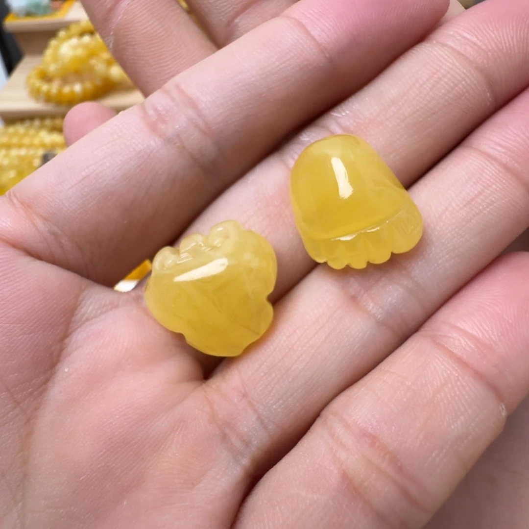 蜜蜡未镶嵌珠宝奇石