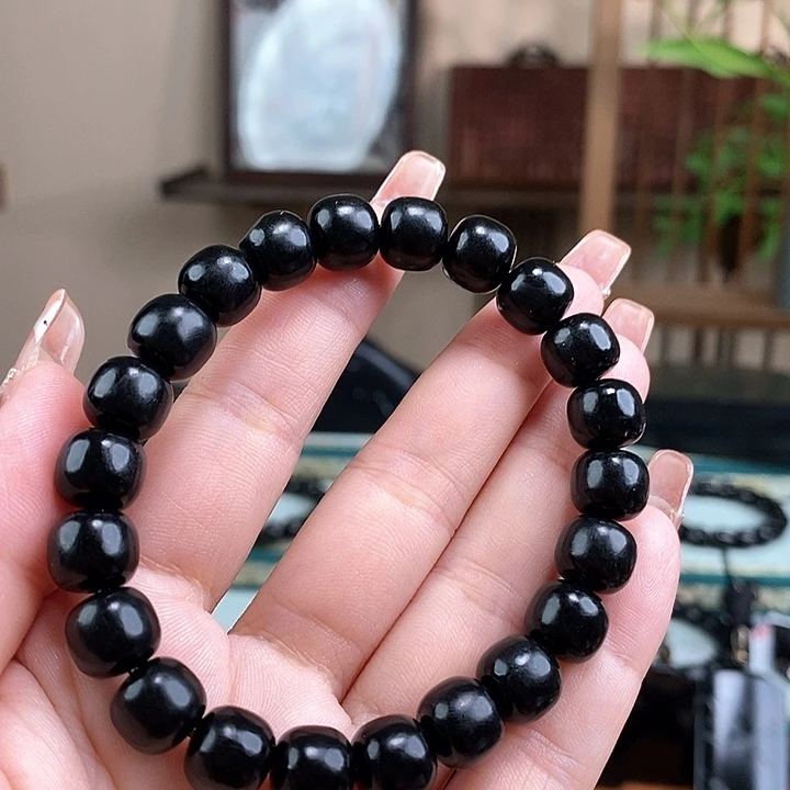 非***狮手串未镶嵌和田玉