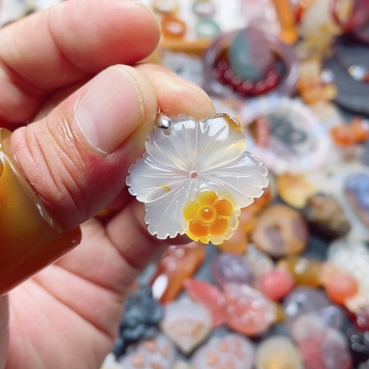 未镶嵌颈饰玛瑙/玉髓