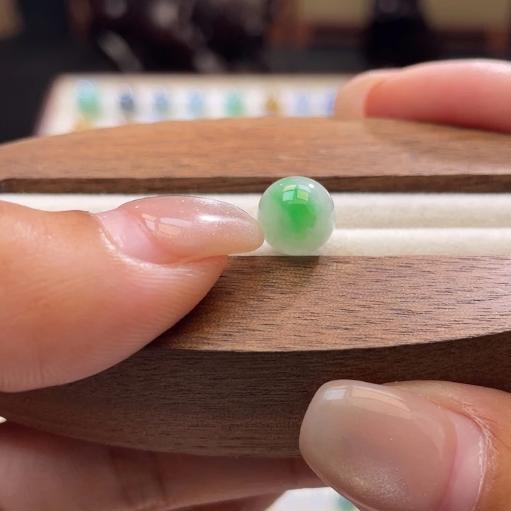散珠翡翠定制打孔8,8mm