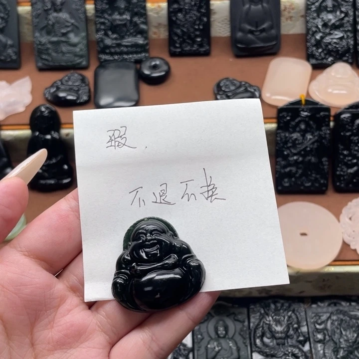 蛇纹石玉未镶嵌颈饰