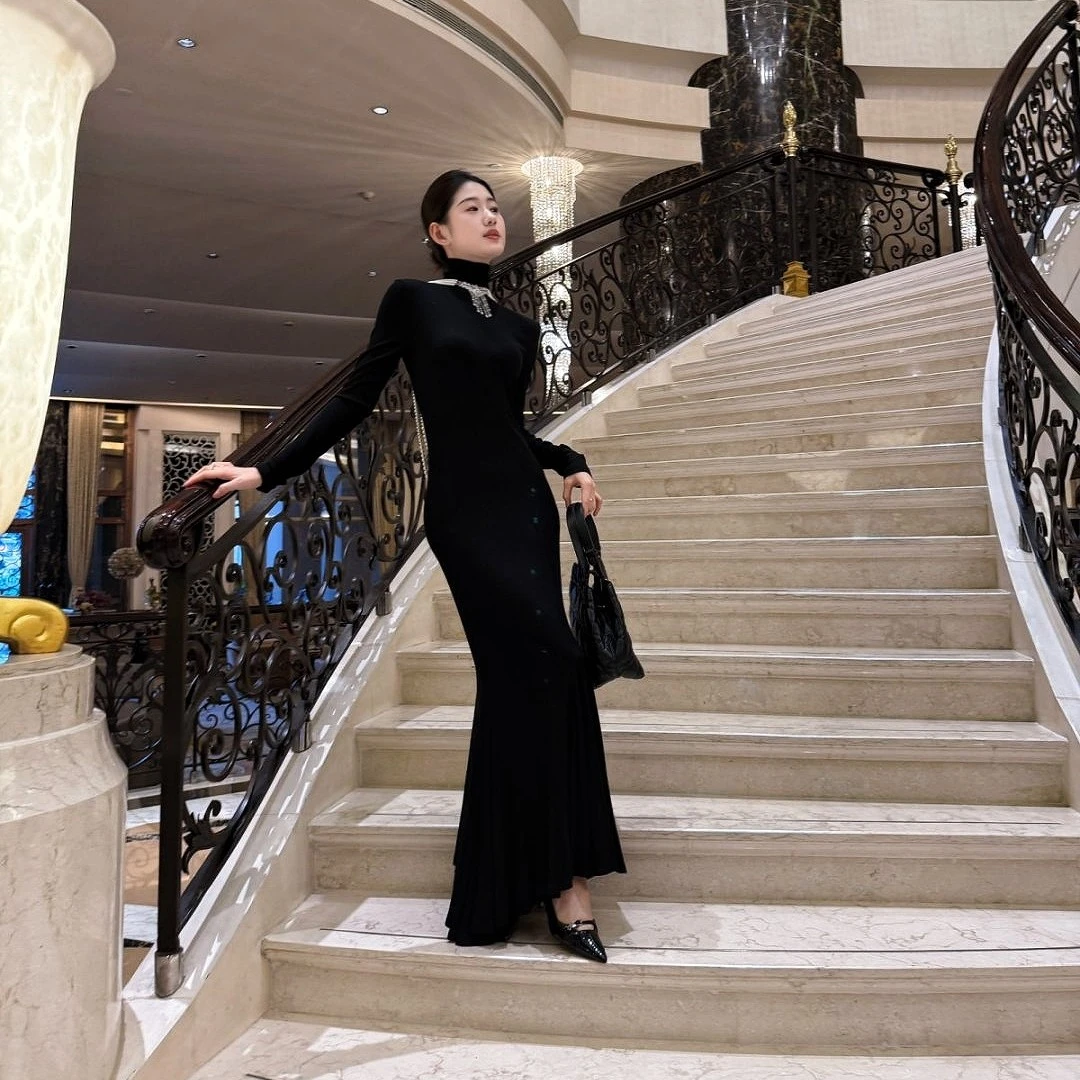 秋冬法式黑色复古优雅步步生莲高领修身显瘦鱼尾摆气质时尚连衣裙