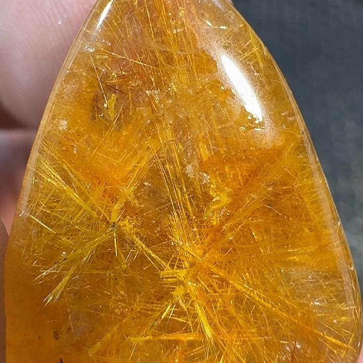 颜***爷颈饰水晶未镶嵌我