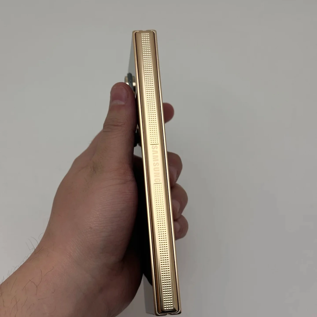 99新 Samsung/三星 99新 三星Samsung   w24心系天下
