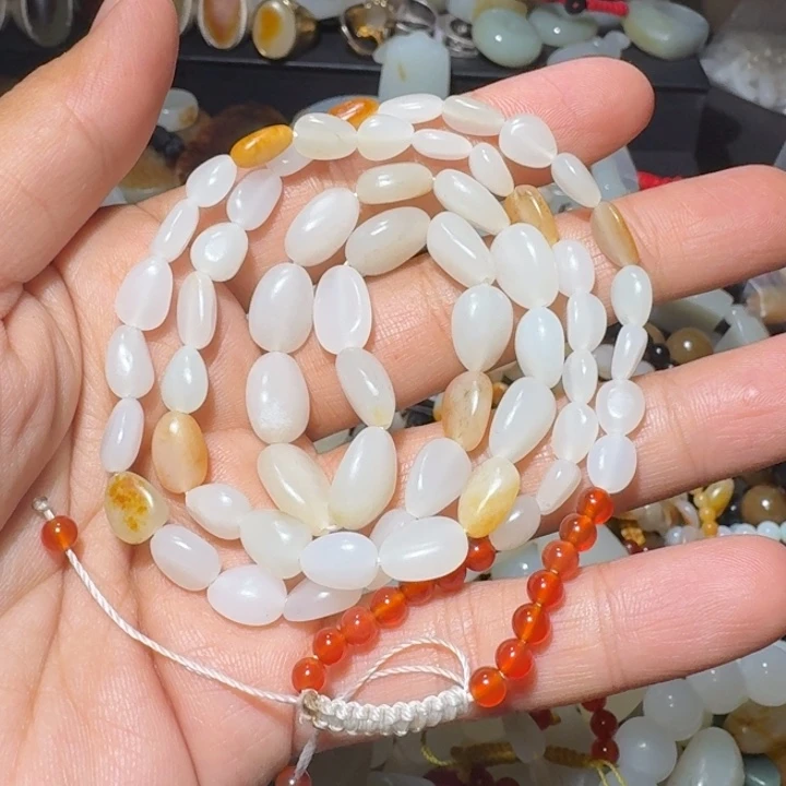 和田玉未镶嵌项链