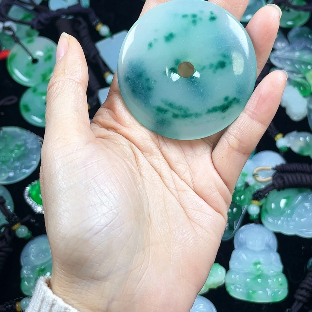 翡翠未镶嵌颈饰吊坠