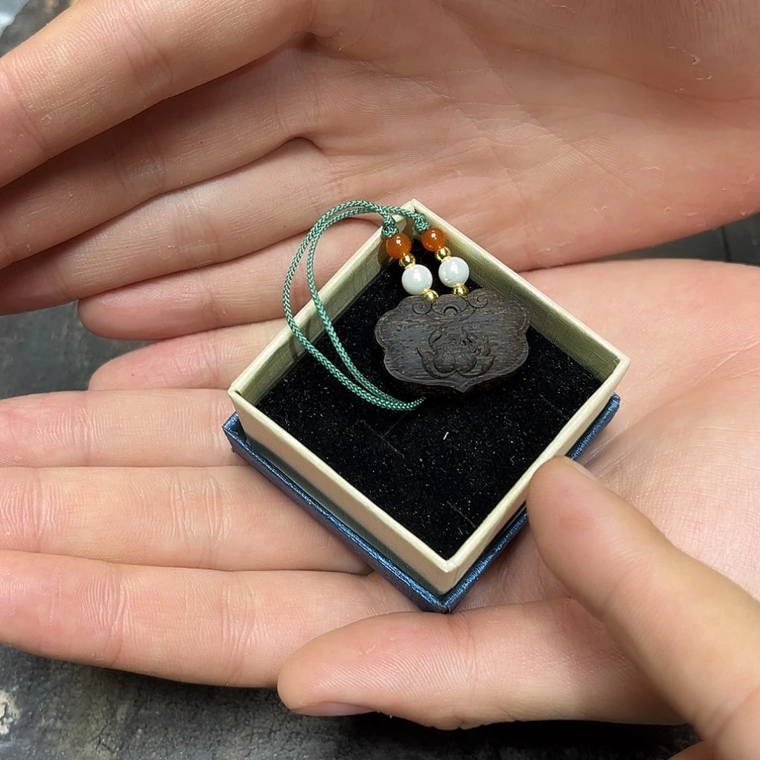 大叶紫檀（黑酸枝木类）