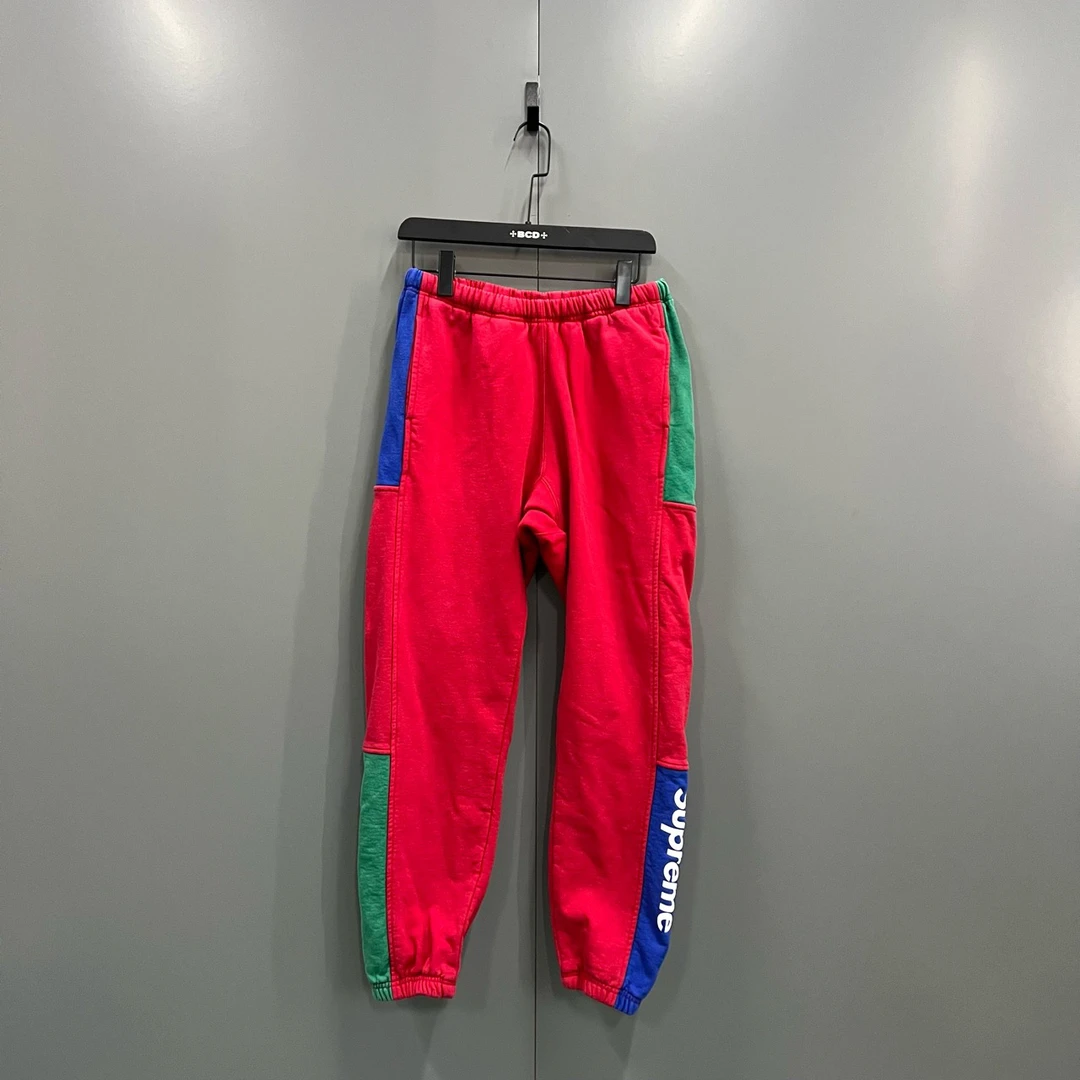 95新 Supreme （jp）304 红色logo卫裤 M码