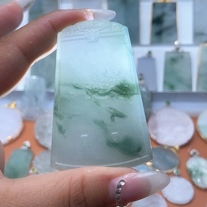 翡翠未镶嵌吊坠(不含链)