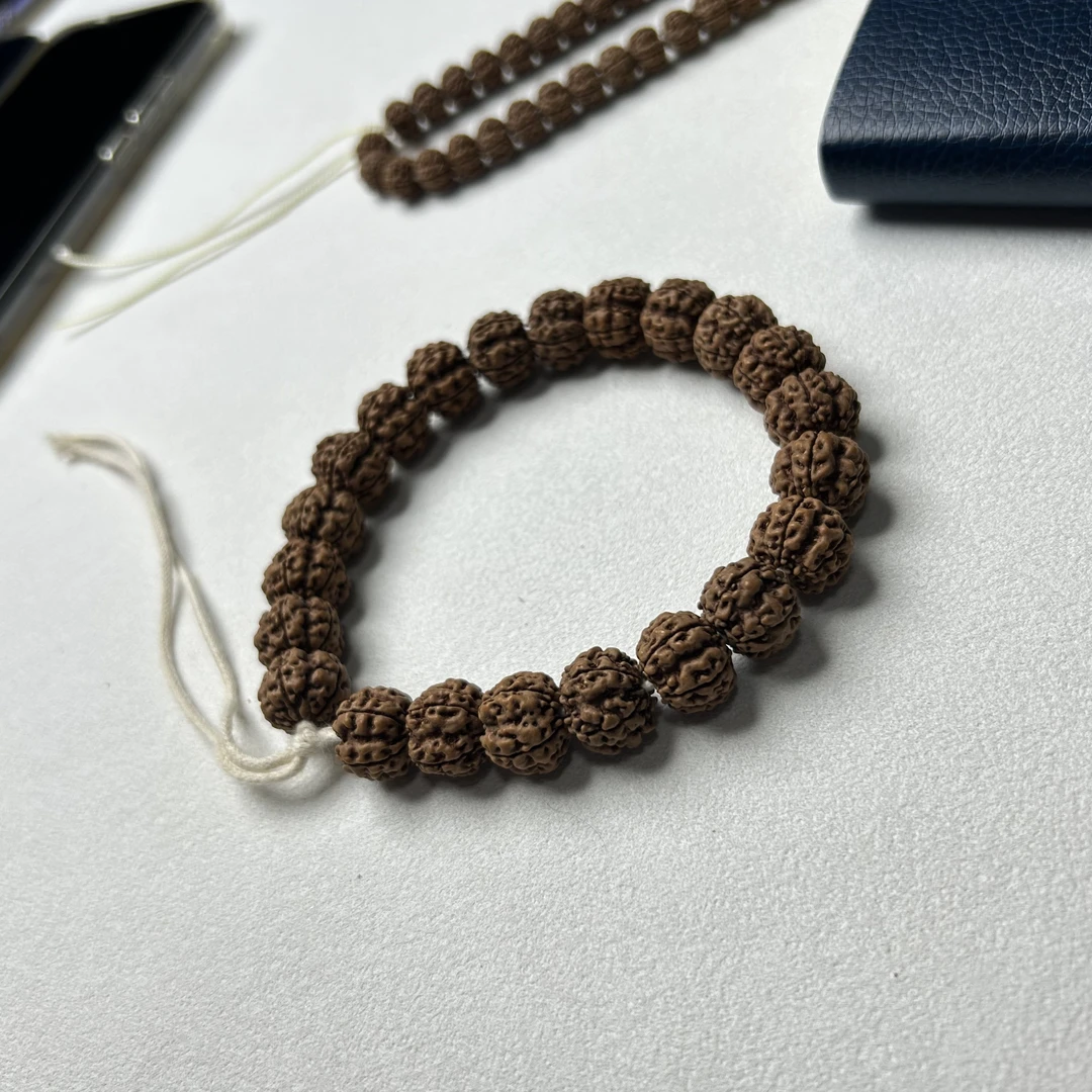 《原生纹梅花》小金刚老树籽高密度超定制梅花级精挑菩提手持单圈