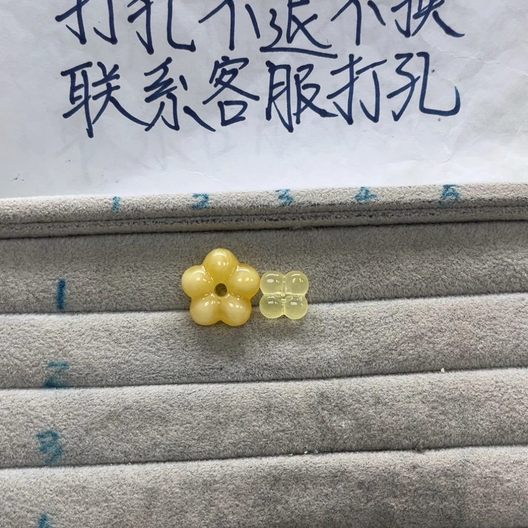 青****琥珀颈饰未镶嵌天然琥珀