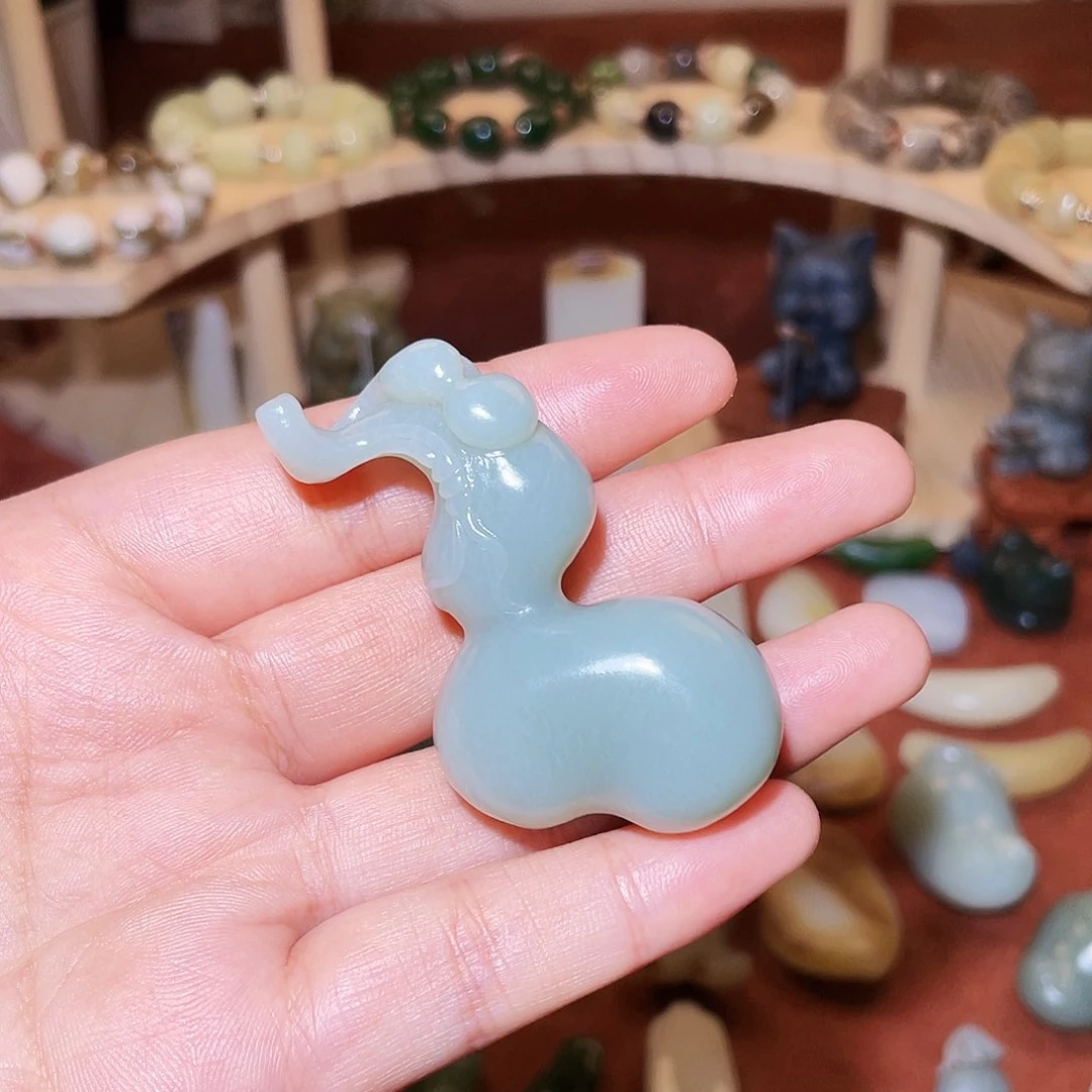 颈饰未镶嵌和田玉