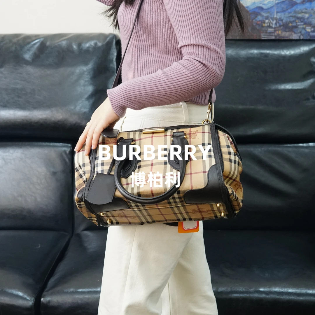 95新 BURBERRY/博柏利 巴宝莉/格纹拼皮斜挎包/F3BB12716065/6065