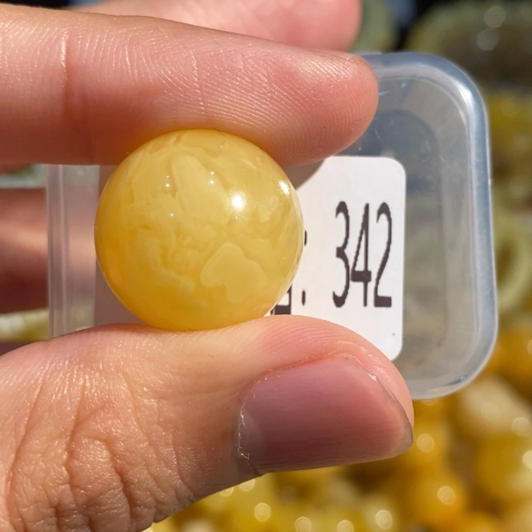 蜜蜡未镶嵌珠宝奇石342