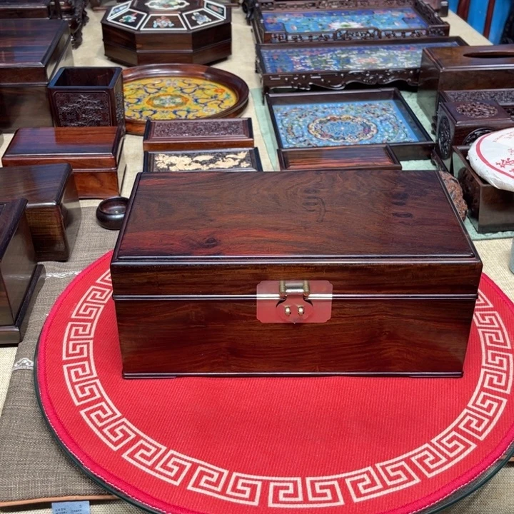 紫檀木类成套家具