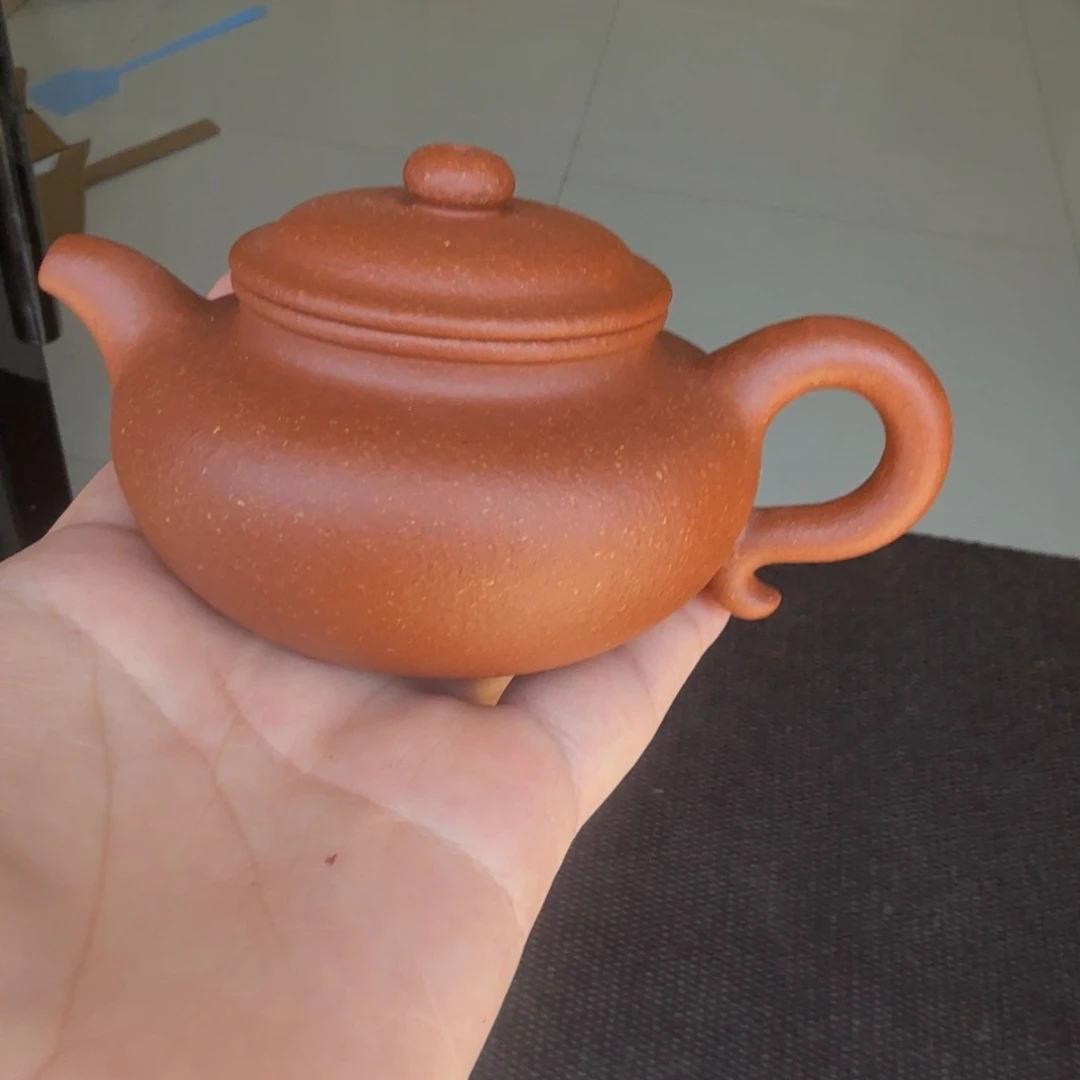 茶杯紫砂微瑕的壶