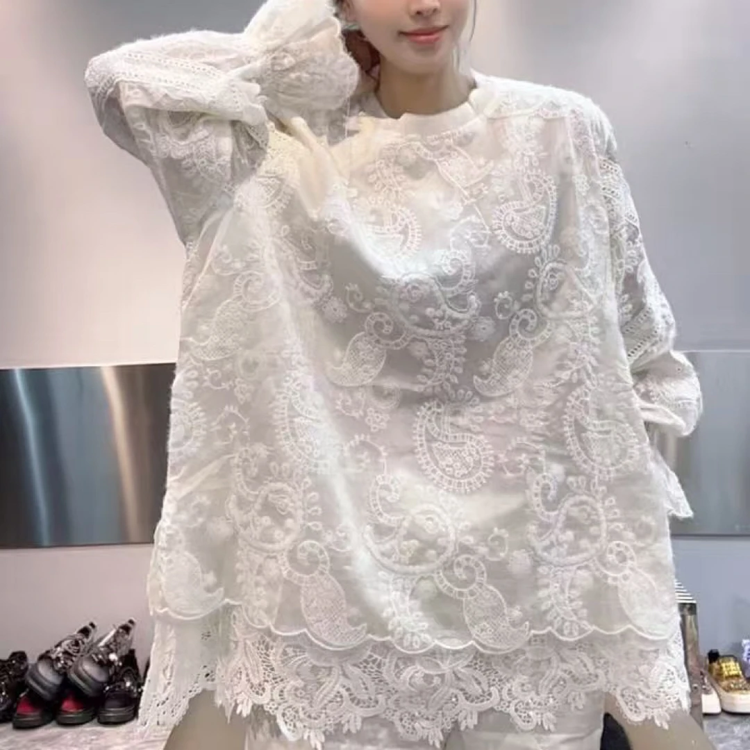 A.M艾墨儿女款2025年秋冬款欧货蕾丝衫
