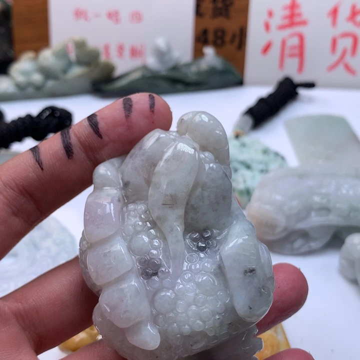 翡翠未镶嵌颈饰保真天然a货翡翠
